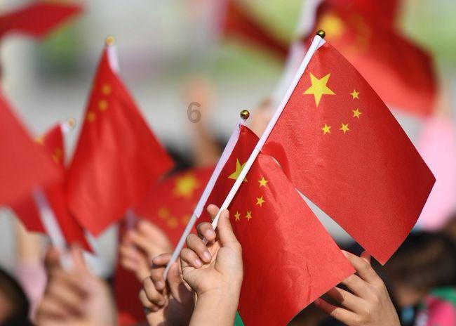 有这样一位老婆在家等你，你还愿意以加班为借口不回家吗？
